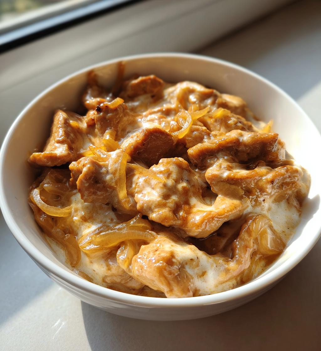 svinekød i cremet flødesauce med løg - detail 1